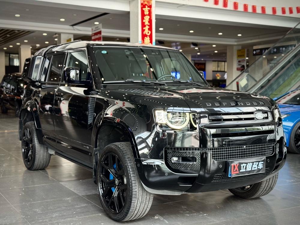 Land Rover Defender 2023 — фото автомобиля