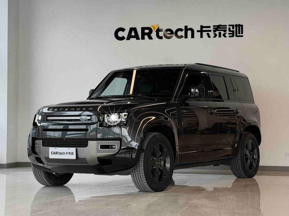 Land Rover Defender 2024 — фото автомобиля