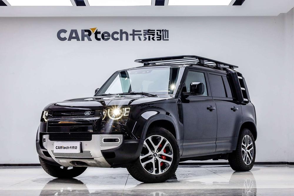 Land Rover Defender 2025 — фото автомобиля