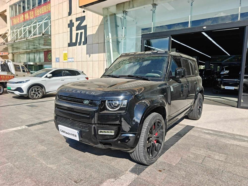 Land Rover Defender 2022 — фото автомобиля