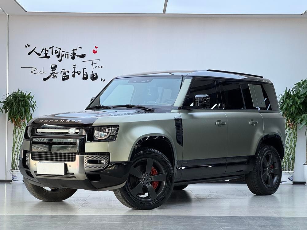 Land Rover Defender 2023 — фото автомобиля