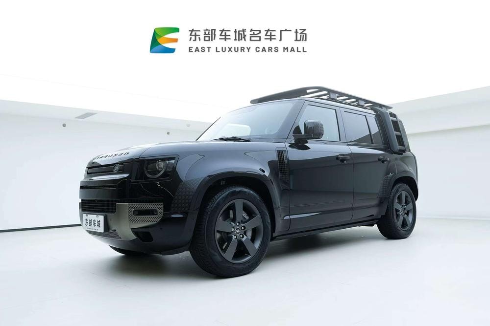 Land Rover Defender 2025 — фото автомобиля 1