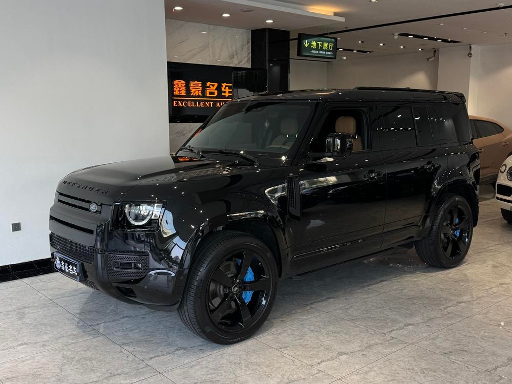 Land Rover Defender 2025 — фото автомобиля