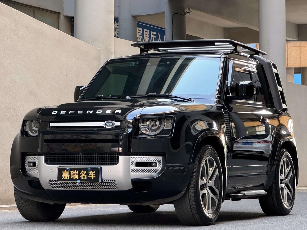 Land Rover Defender 2023 — фото автомобиля