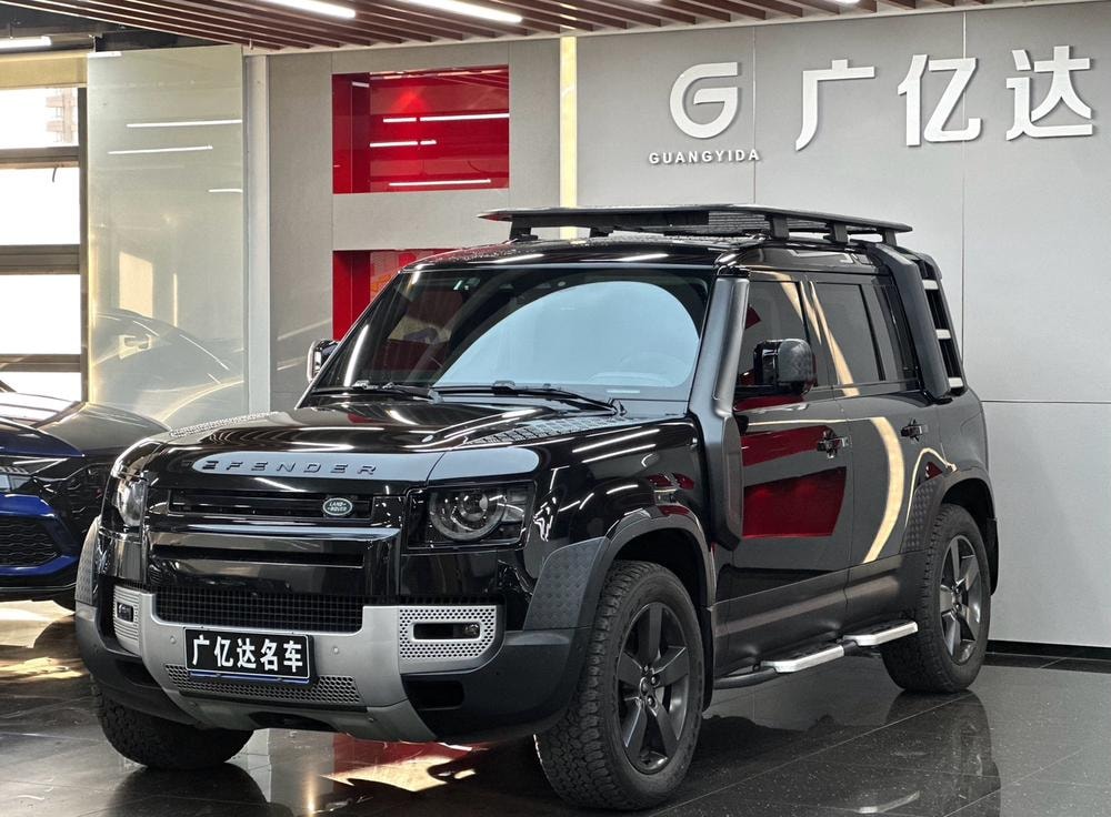 Land Rover Defender 2022 — фото автомобиля