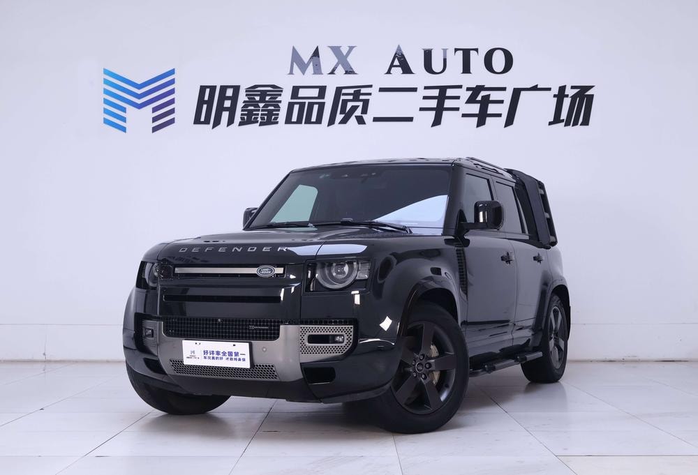Land Rover Defender 2023 — фото автомобиля 1