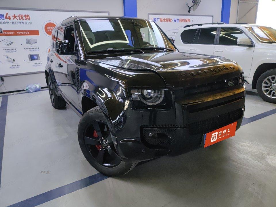 Land Rover Defender 2024 — фото автомобиля 1