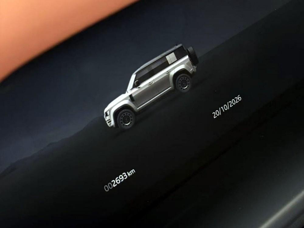 Land Rover Defender 2026 — фото автомобиля 1