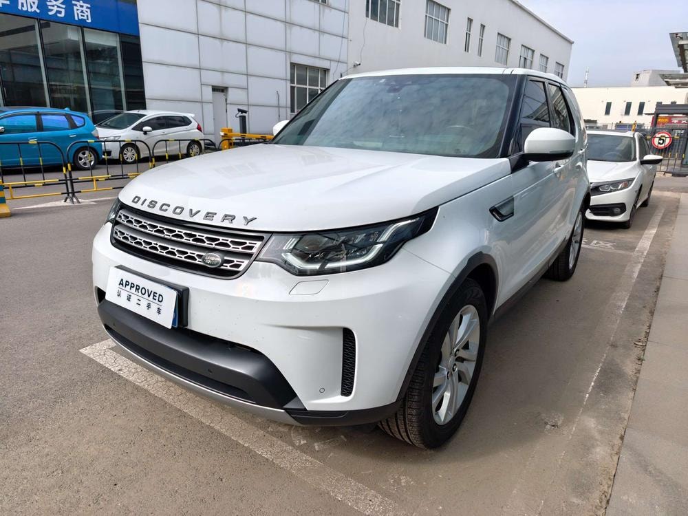 Land Rover Discovery 2018 — фото автомобиля
