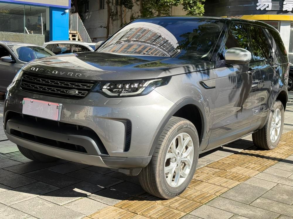 Land Rover Discovery 2018 — фото автомобиля