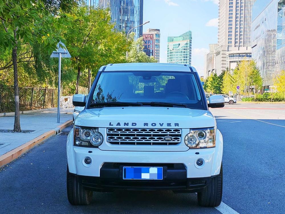 Land Rover Discovery 2012 — фото автомобиля