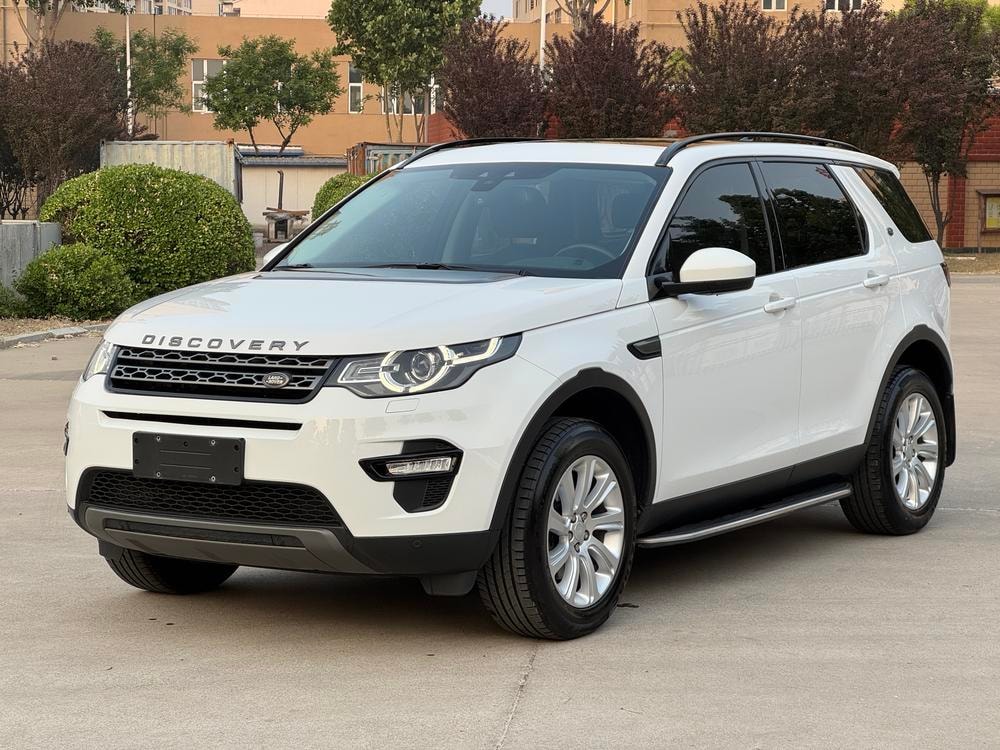 Land Rover Discovery Sport 2017 — фото автомобиля