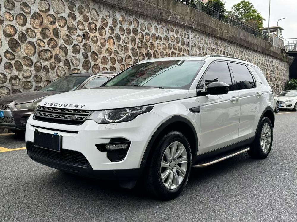 Land Rover Discovery Sport 2018 — фото автомобиля
