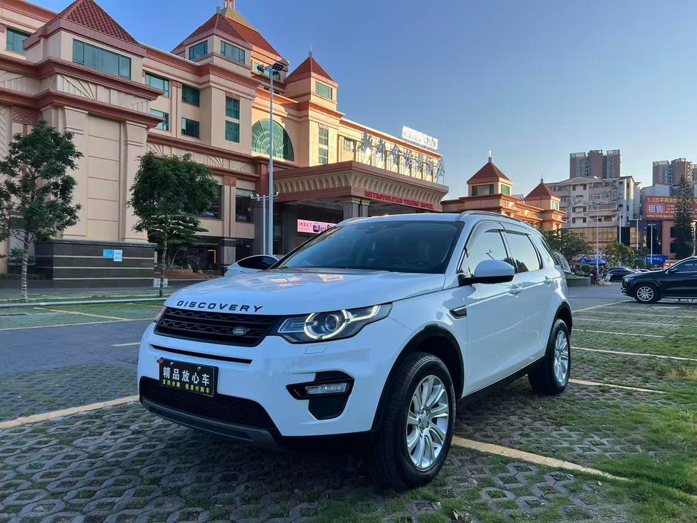 Land Rover Discovery Sport 2016 — фото автомобиля