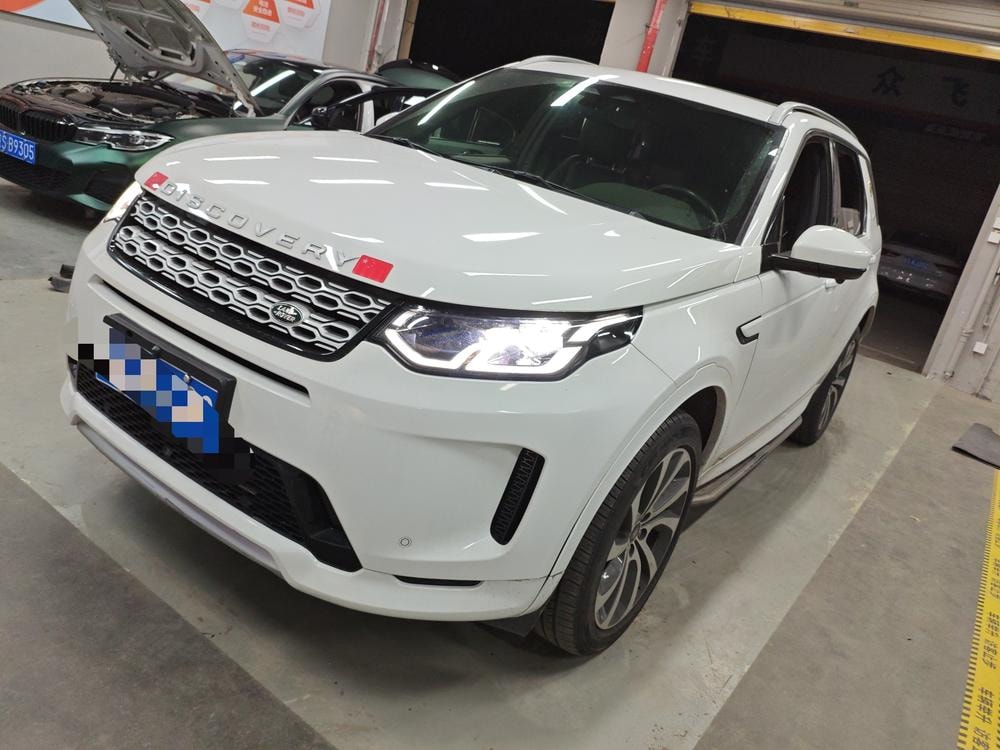 Land Rover Discovery Sport 2023 — фото автомобиля 1