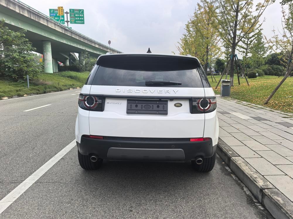 Land Rover Discovery Sport 2019 — фото автомобиля