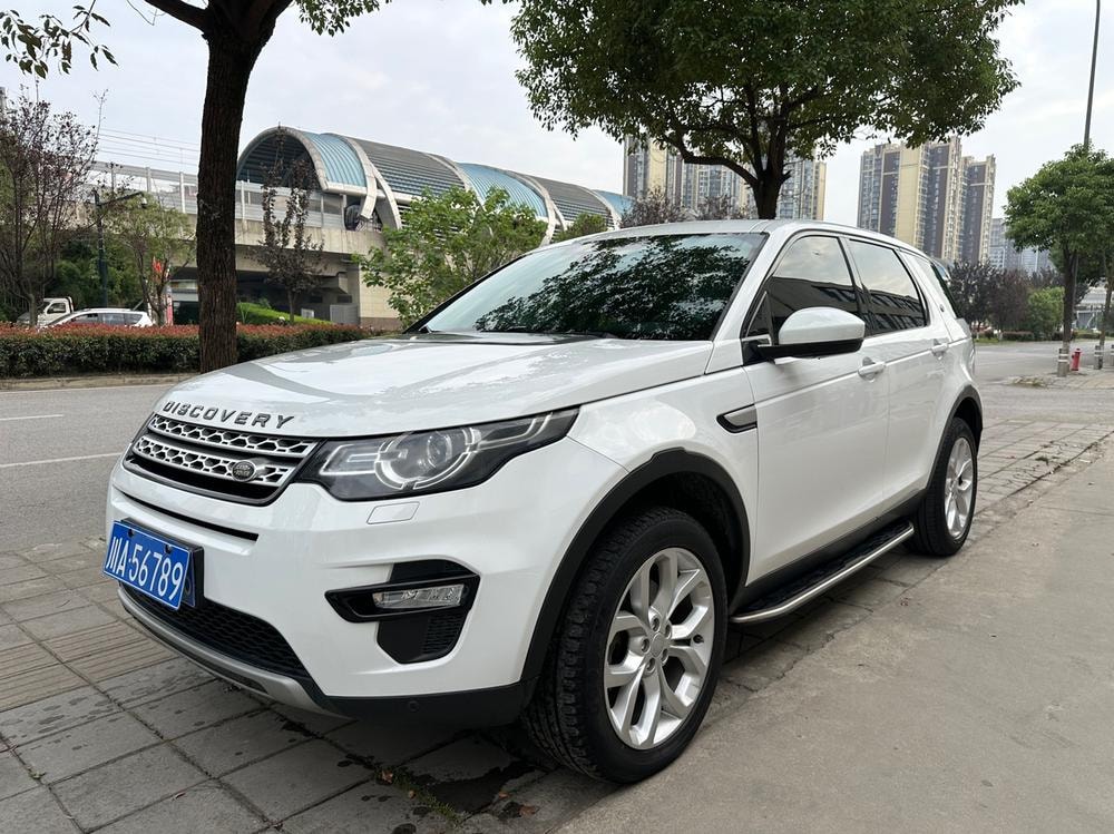 Land Rover Discovery Sport 2016 — фото автомобиля