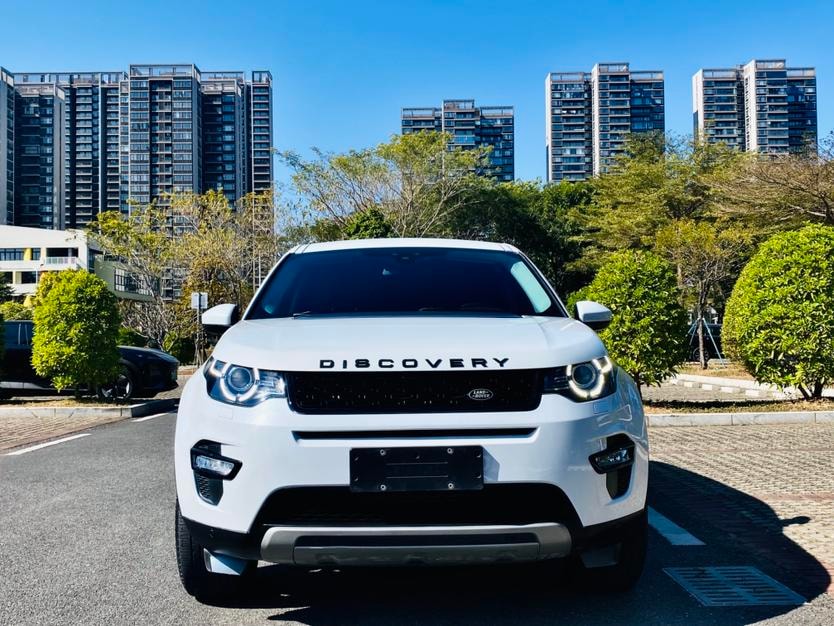 Land Rover Discovery Sport 2018 — фото автомобиля