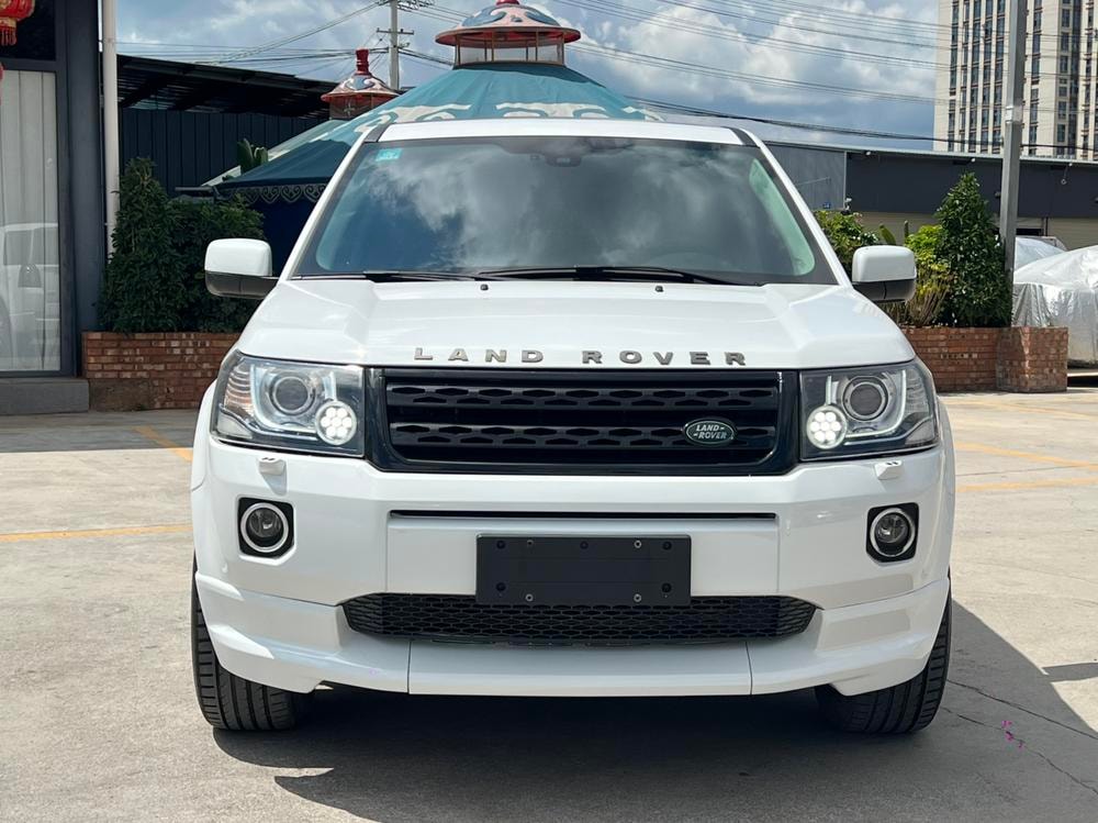 Land Rover Freelander 2 2013 — фото автомобиля
