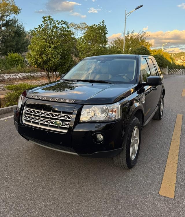 Land Rover Freelander 2 2010 — фото автомобиля