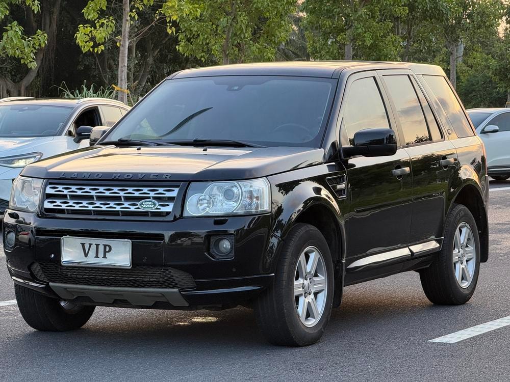 Land Rover Freelander 2 2011 — фото автомобиля 1