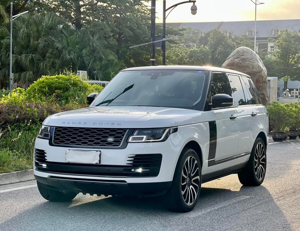 Land Rover Range Rover 2020 — фото автомобиля 1