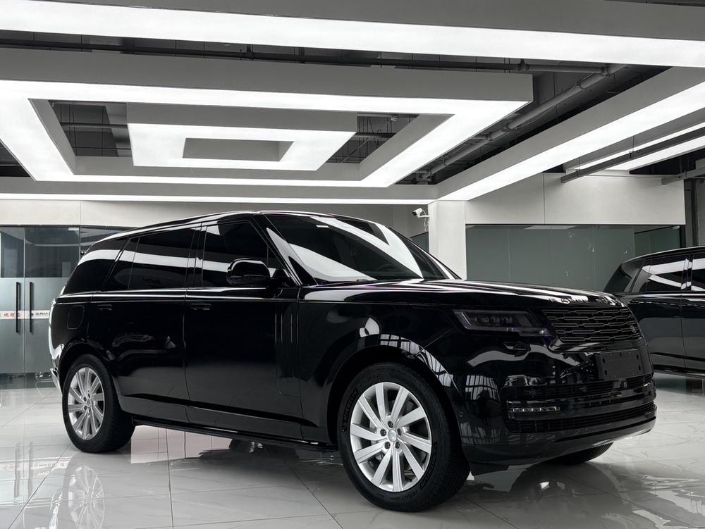 Land Rover Range Rover 2025 — фото автомобиля 1