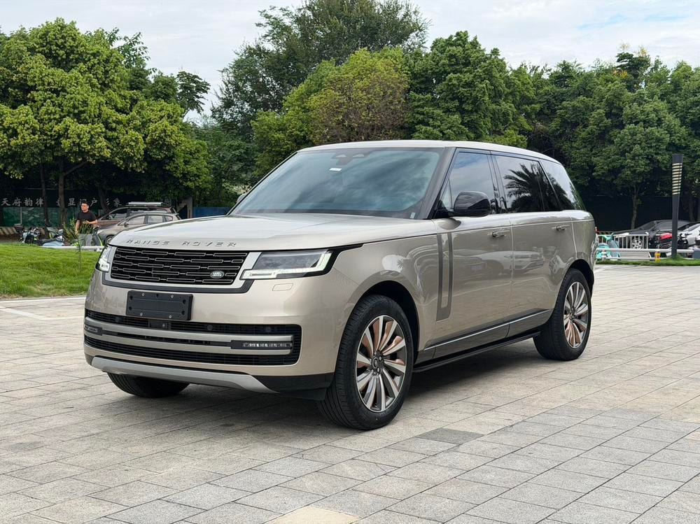 Land Rover Range Rover 2025 — фото автомобиля 1
