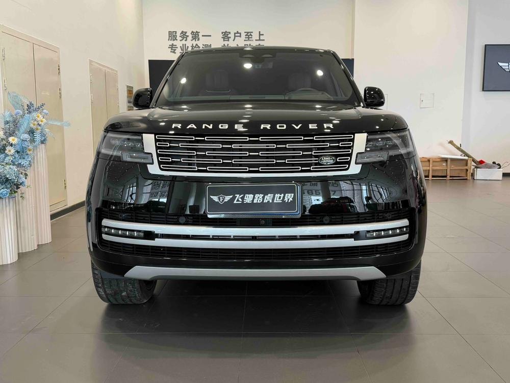 Land Rover Range Rover 2024 — фото автомобиля