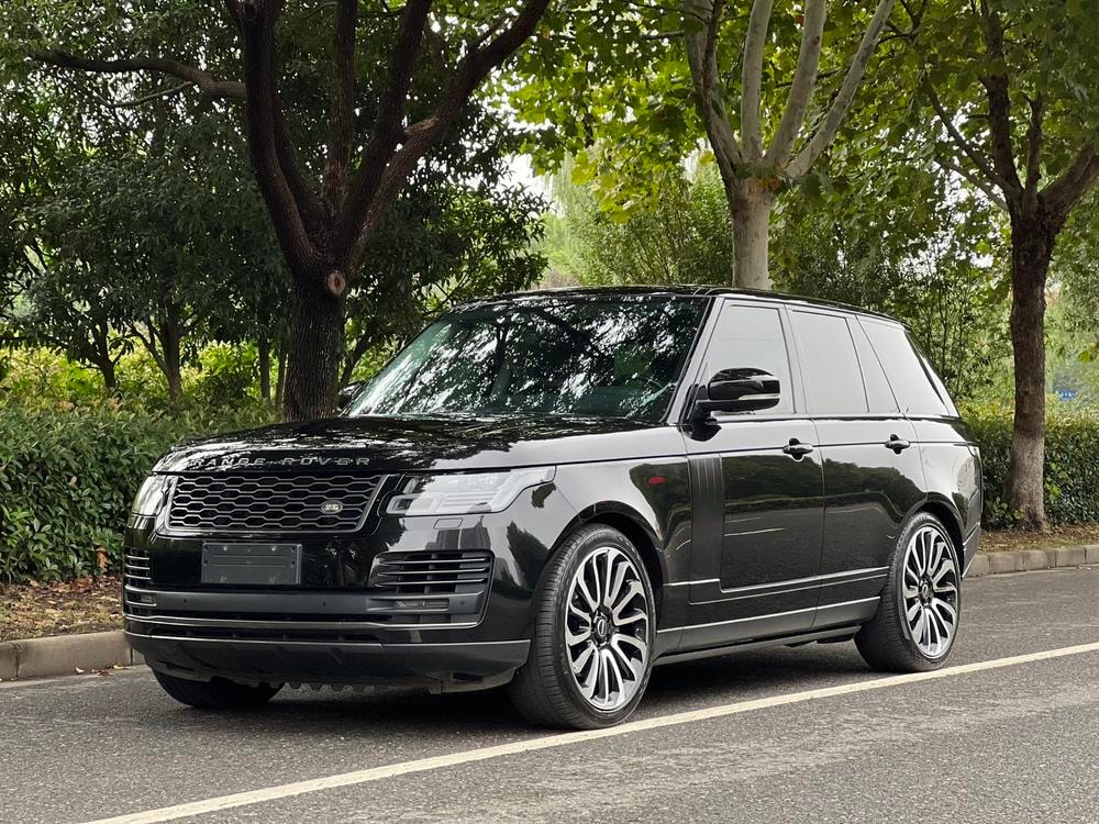 Land Rover Range Rover 2021 — фото автомобиля