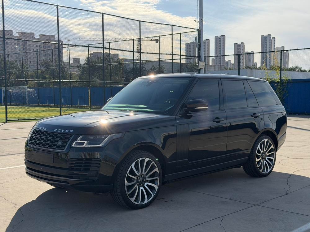 Land Rover Range Rover 2018 — фото автомобиля
