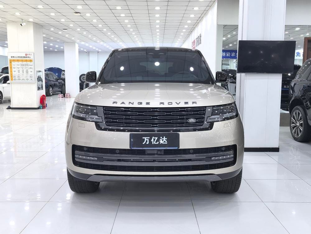 Land Rover Range Rover 2023 — фото автомобиля