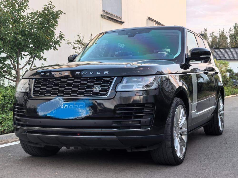 Land Rover Range Rover 2022 — фото автомобиля