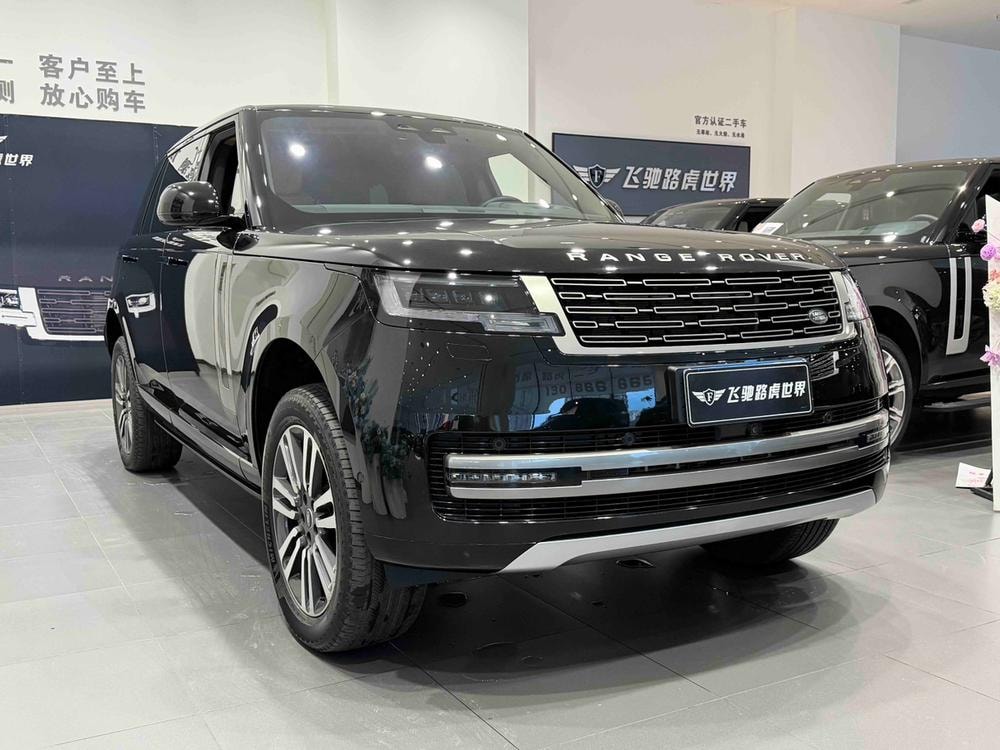 Land Rover Range Rover 2024 — фото автомобиля