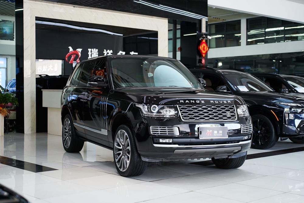 Land Rover Range Rover 2016 — фото автомобиля