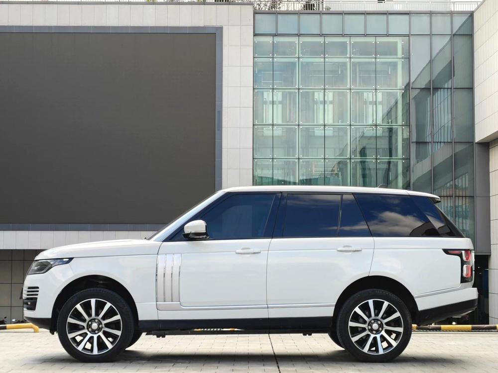 Land Rover Range Rover 2015 — фото автомобиля