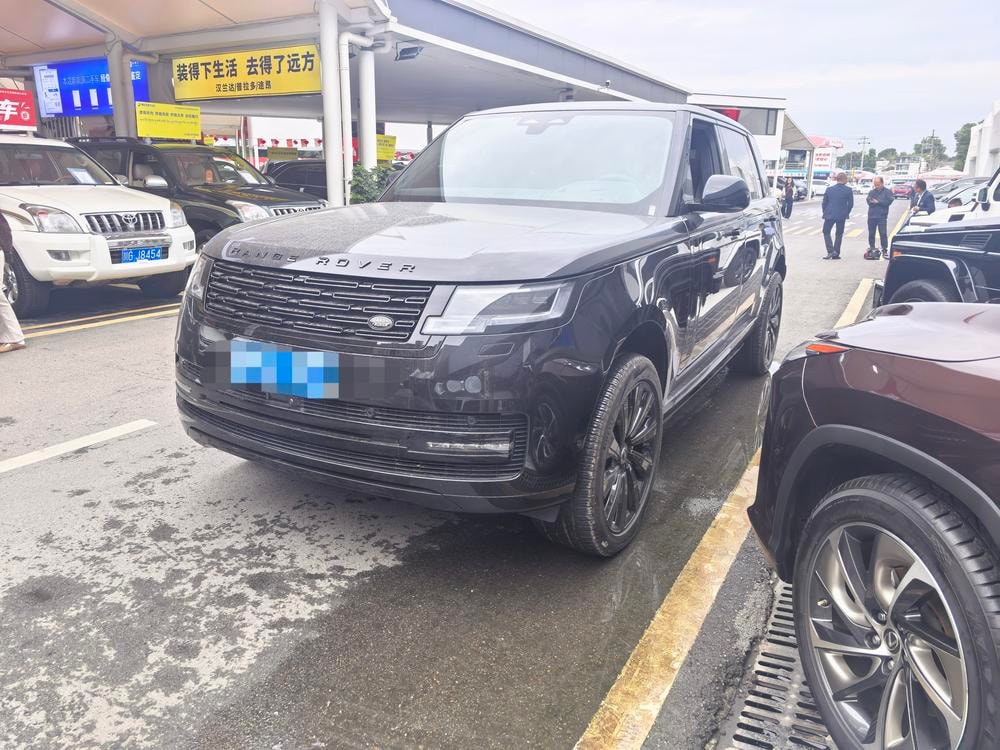 Land Rover Range Rover 2025 — фото автомобиля 1