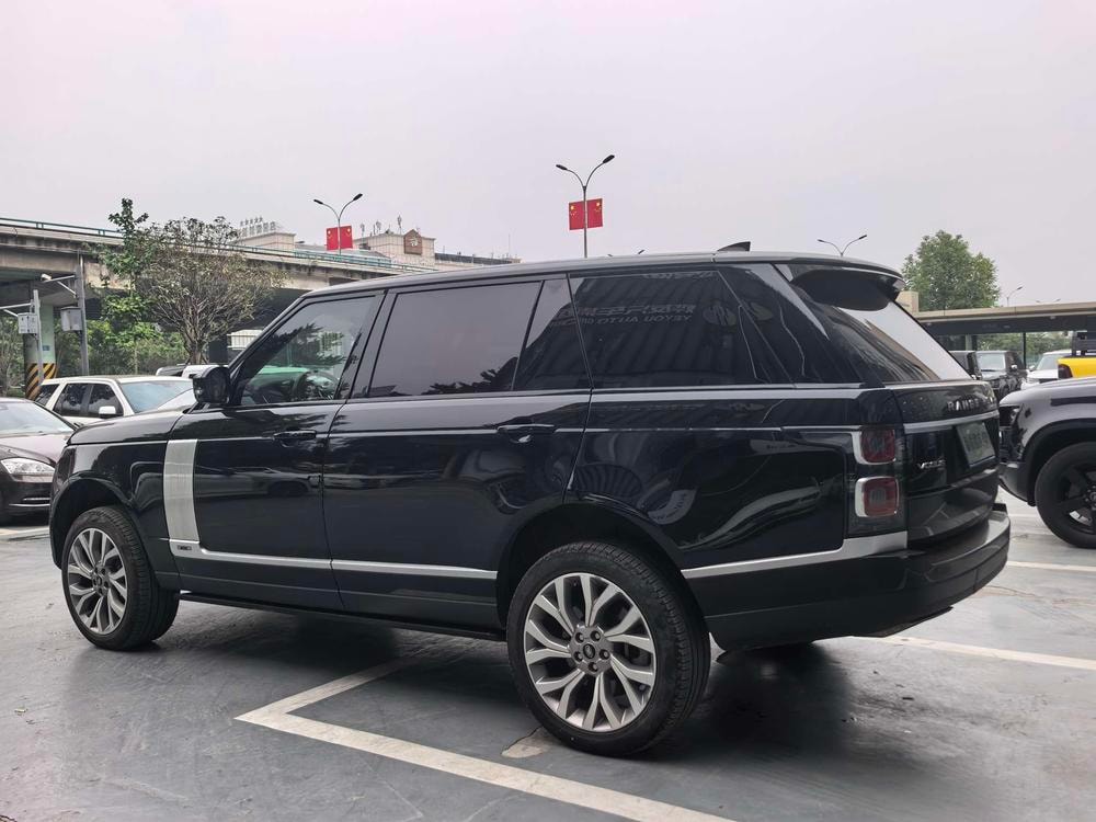 Land Rover Range Rover 2021 — фото автомобиля 1