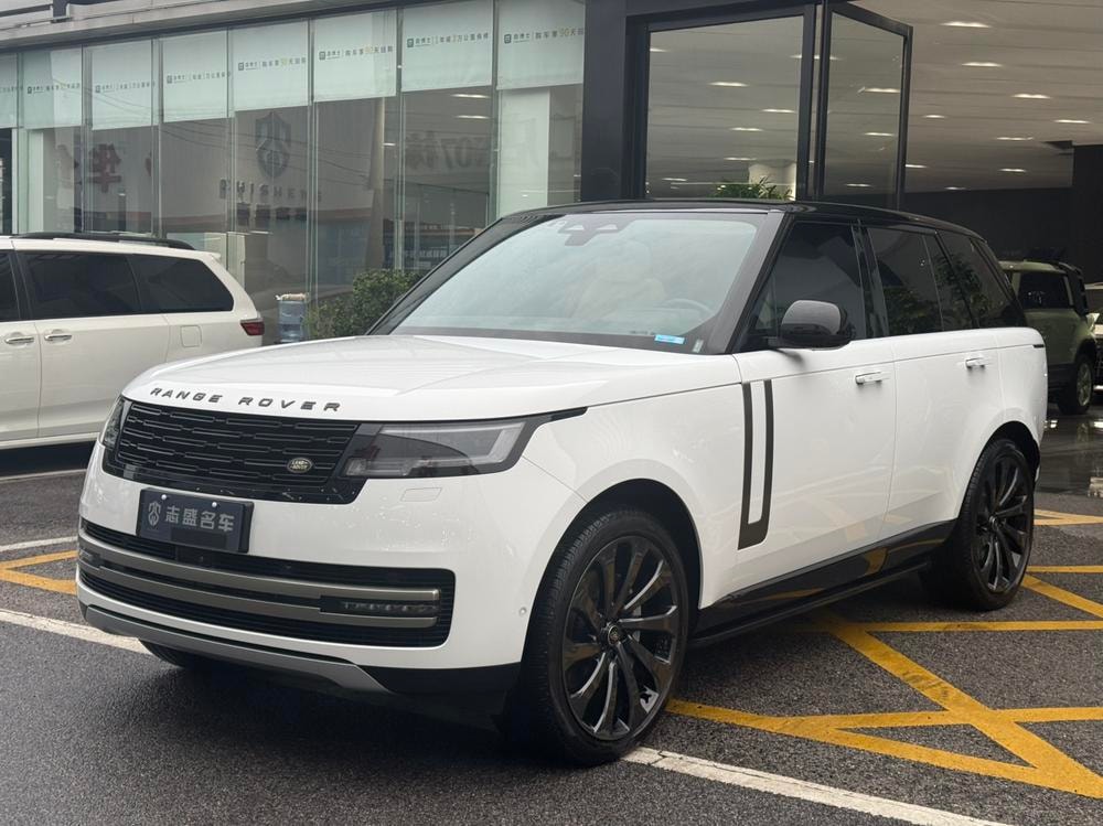Land Rover Range Rover 2023 — фото автомобиля 1