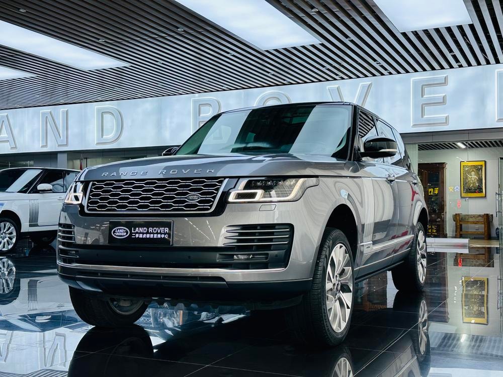 Land Rover Range Rover 2021 — фото автомобиля