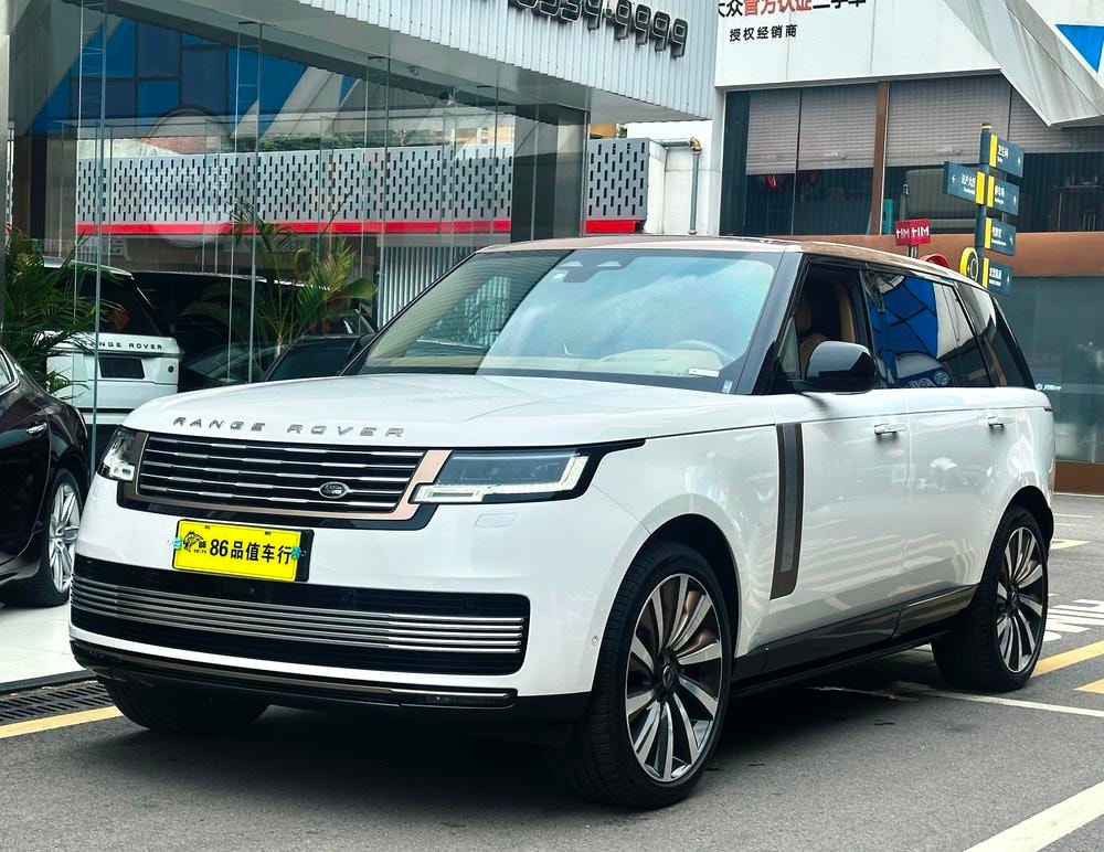 Land Rover Range Rover 2024 — фото автомобиля 1
