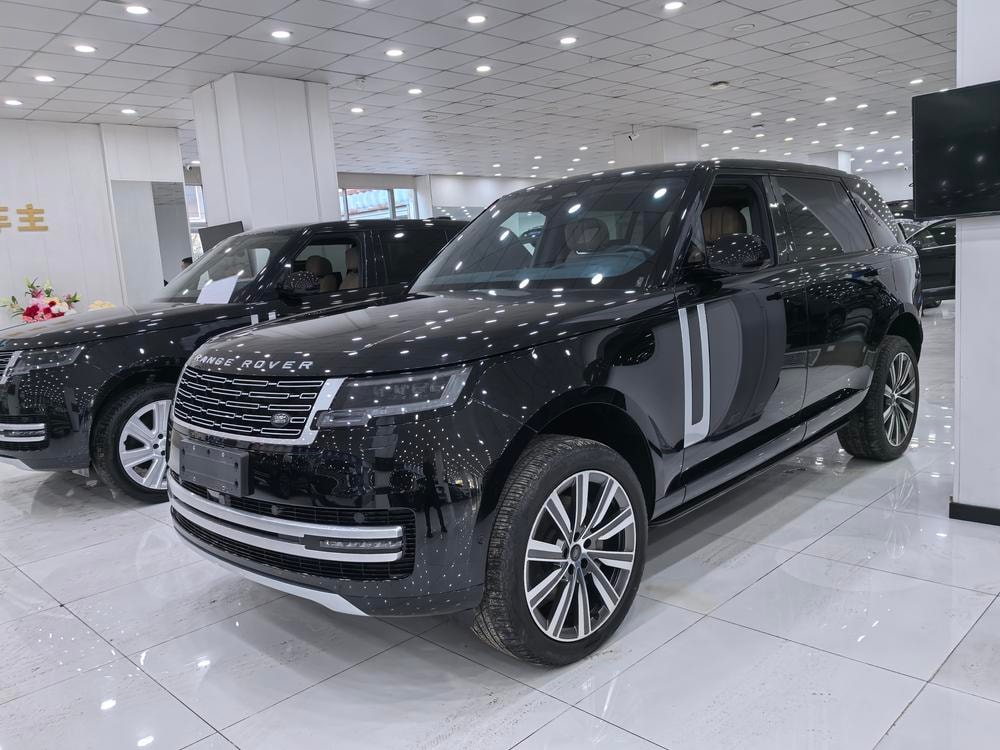 Land Rover Range Rover 2024 — фото автомобиля