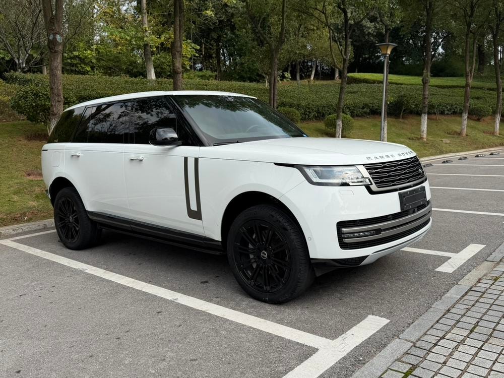 Land Rover Range Rover 2024 — фото автомобиля 1