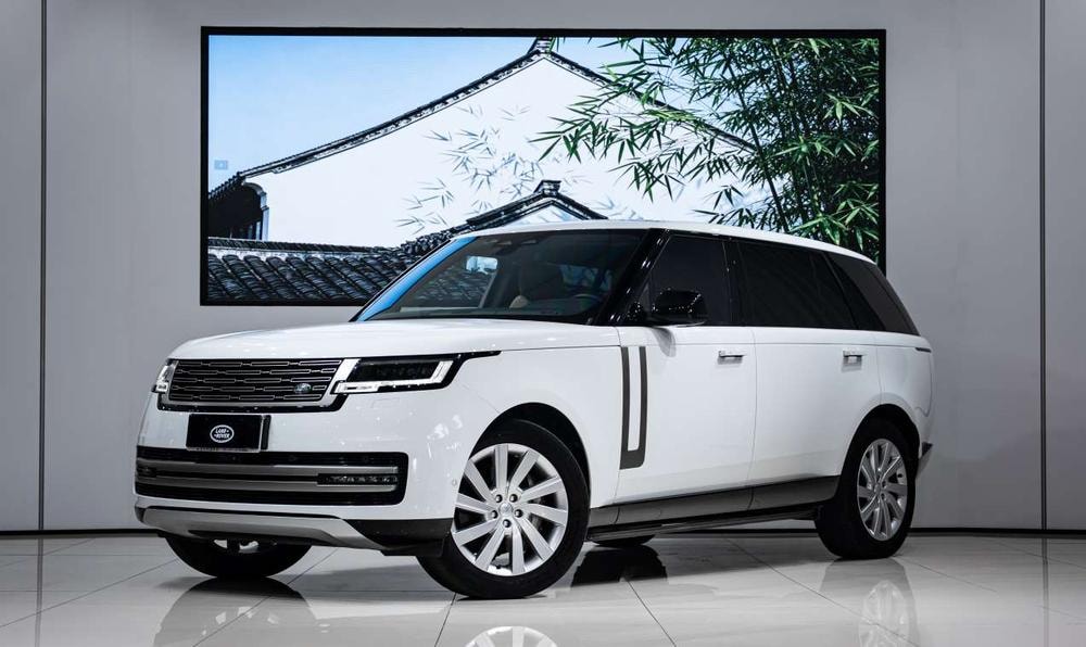 Land Rover Range Rover 2023 — фото автомобиля 1