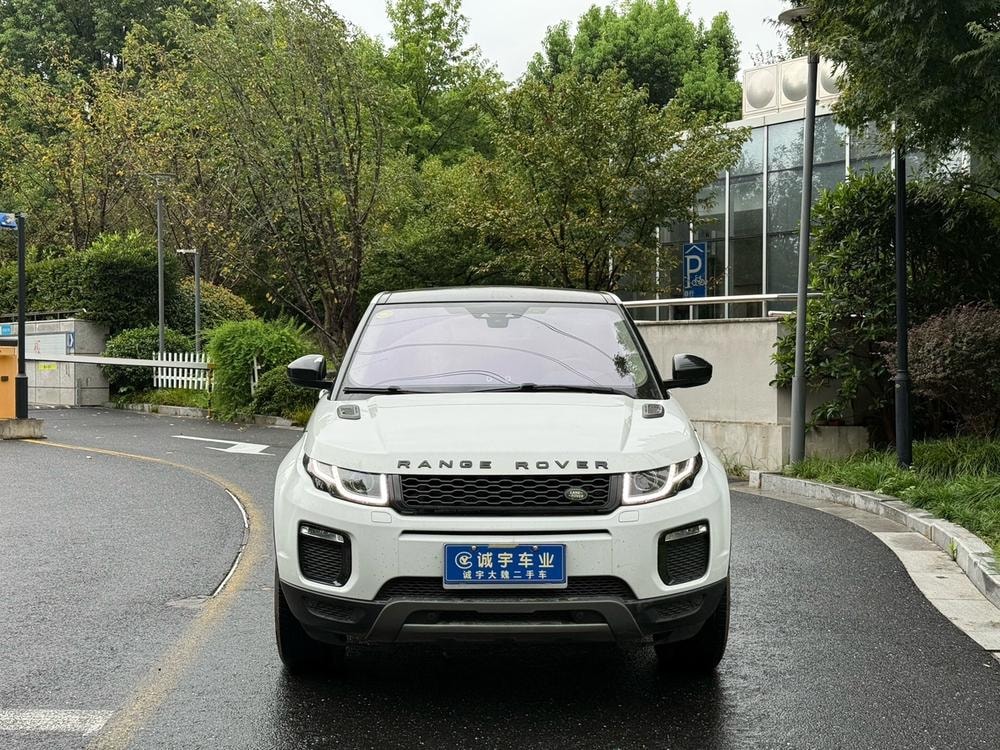 Land Rover Range Rover Evoque 2018 — фото автомобиля 1