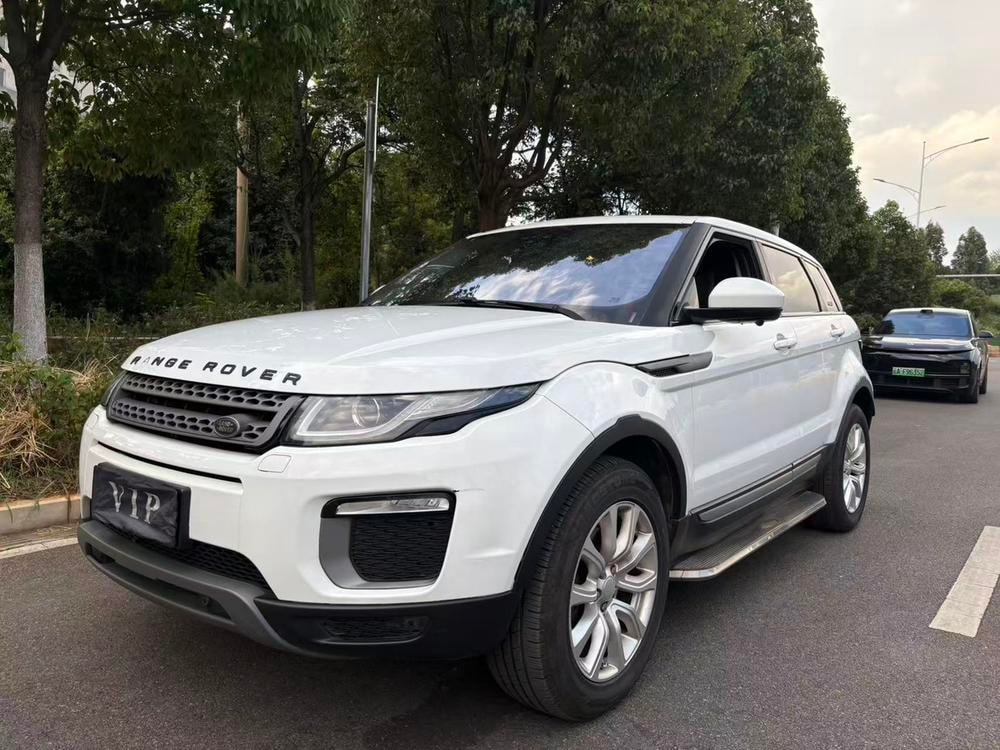 Land Rover Range Rover Evoque 2017 — фото автомобиля