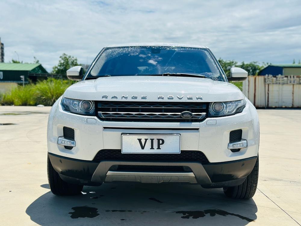 Land Rover Range Rover Evoque 2015 — фото автомобиля