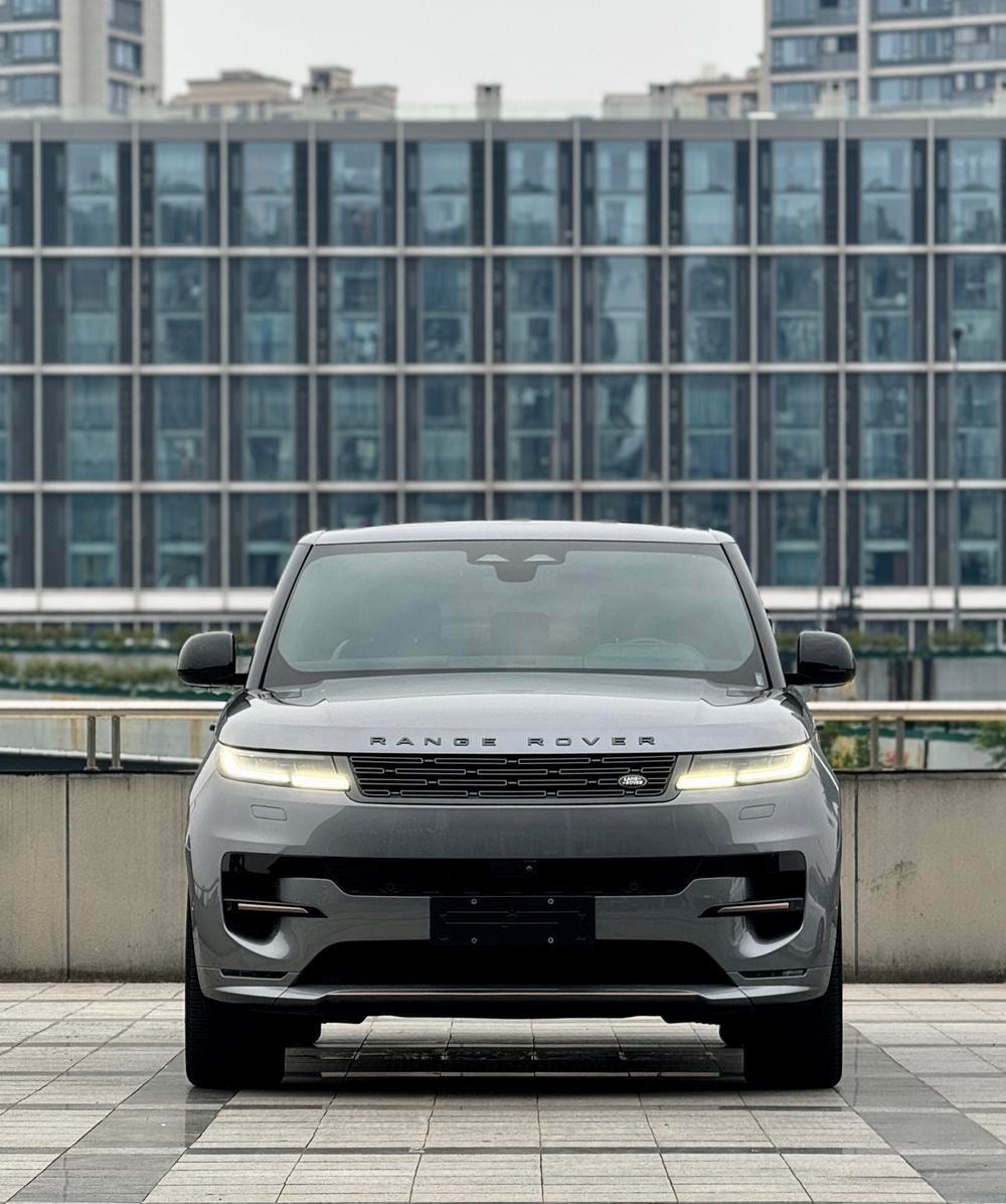Land Rover Range Rover Sport 2024 — фото автомобиля