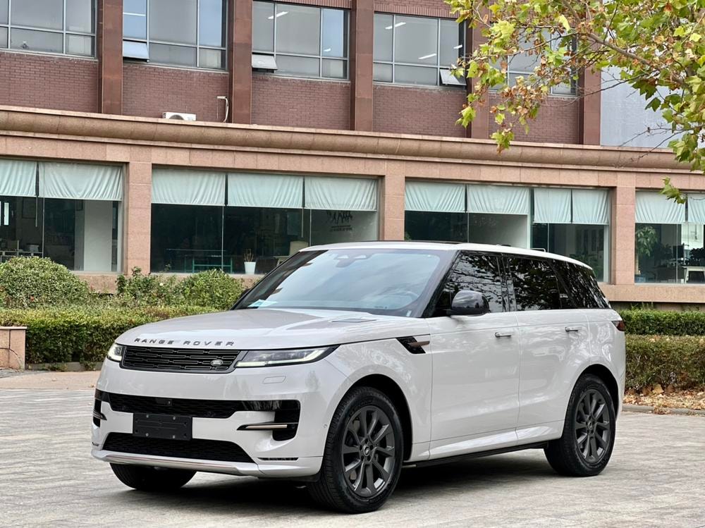 Land Rover Range Rover Sport 2023 — фото автомобиля