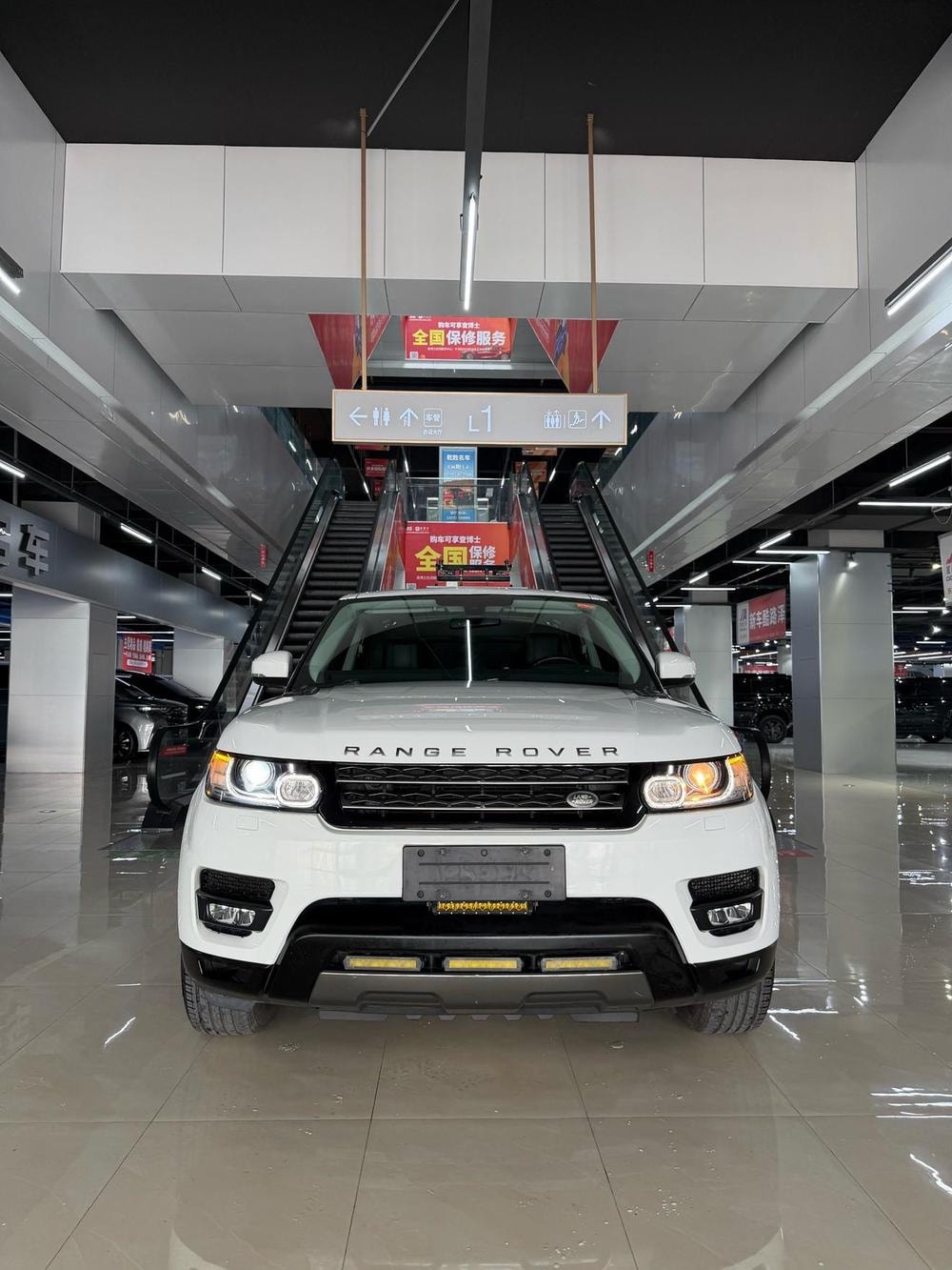 Land Rover Range Rover Sport 2016 — фото автомобиля